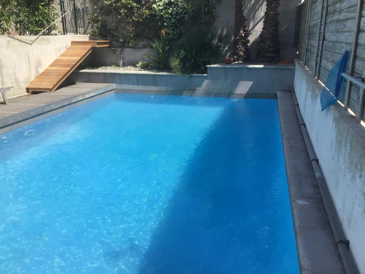 Apartment 2 Pieces Rez-de-jardin Dans Maison Avec Piscine *