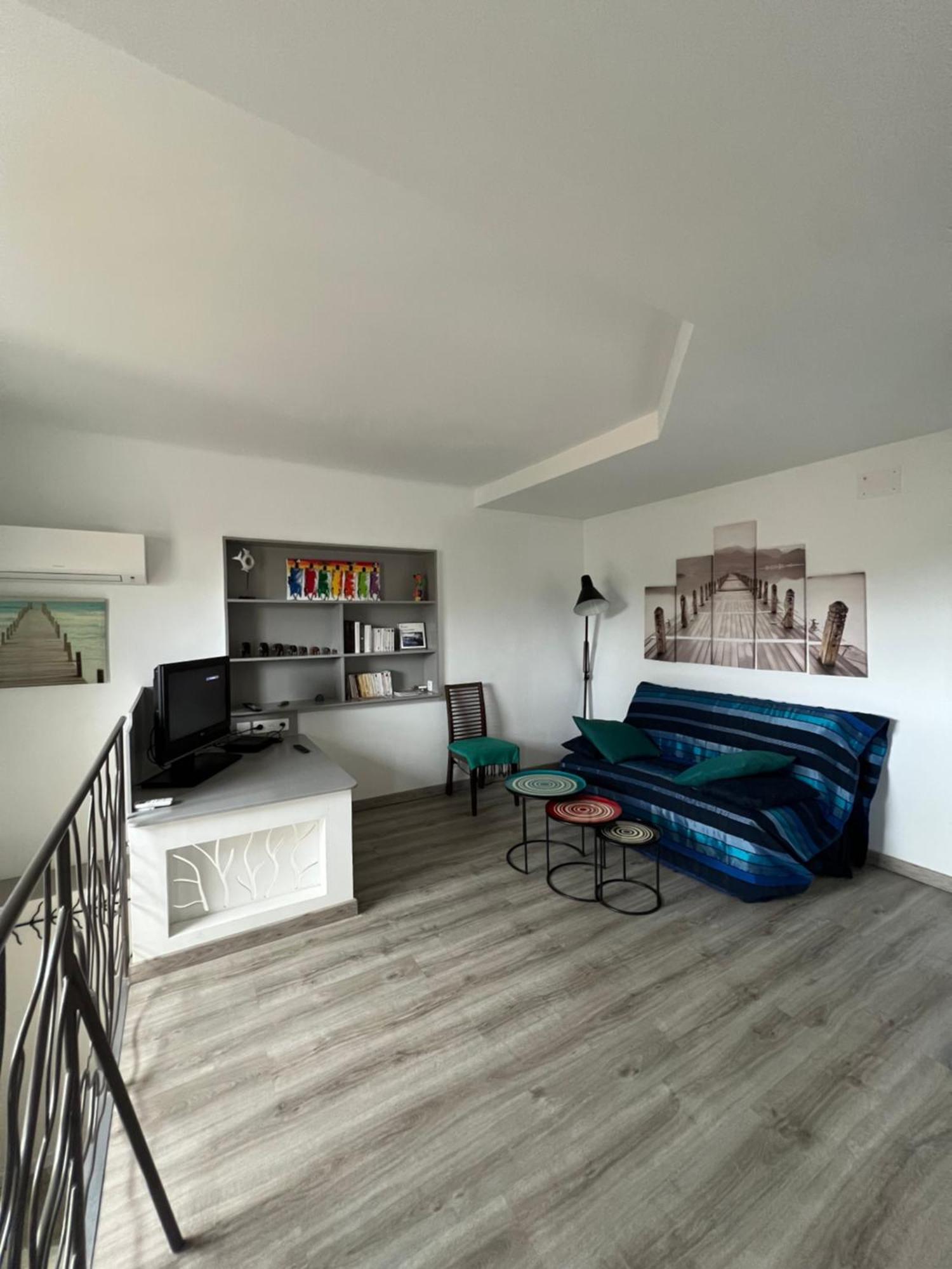 Apartment 2 Pieces Rez-de-jardin Dans Maison Avec Piscine Villeneuve-Loubet